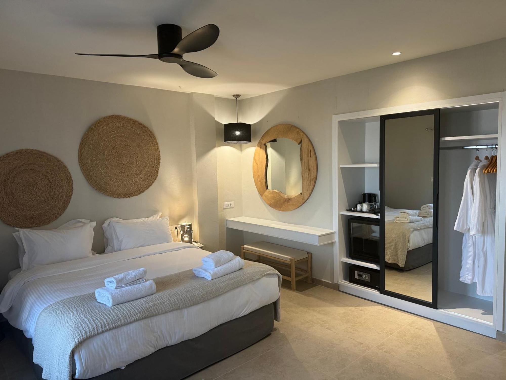 The Noverian Bios Santorini Boutique Hotel Firá Kamer foto